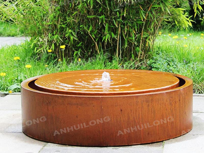 <h3>Outdoor Fountains at Lowes.com</h3>
